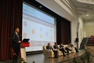 Зам.-кметът д-р Страхил Карапчански приветства участниците в Международната конференция „HEInnovate“