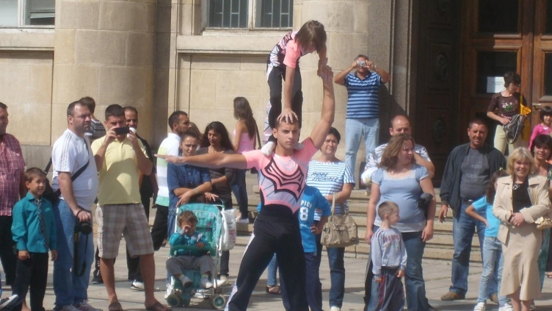 Демонстрации на различни видове спорт се проведоха днес в центъра на Русе