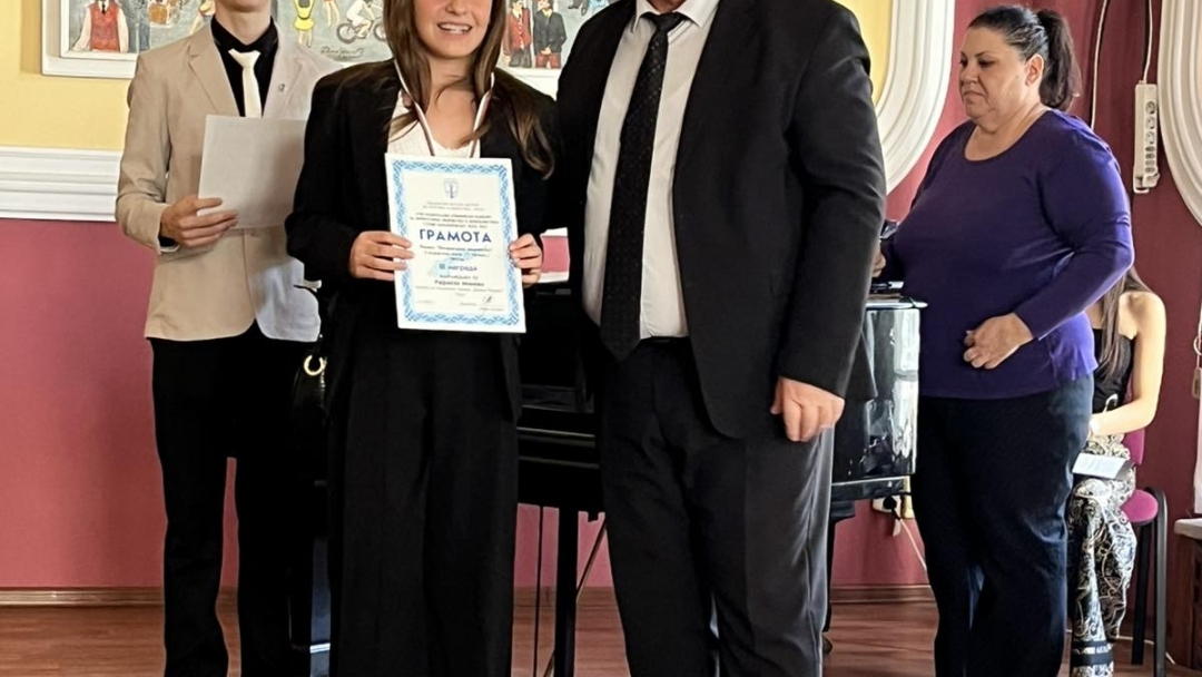 Млади русенски таланти спечелиха куп награди за литературни журналистически творби