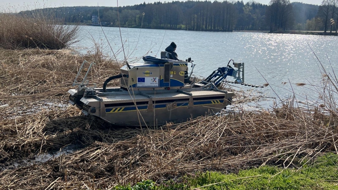 Кметът Пенчо Милков и директорът на РИОСВ-Русе провериха дейностите по почистване на езерото в Лесопарк „Липник“