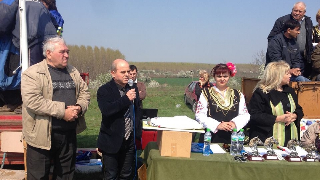 Близо 70 коня мериха сили в надпревара в село Сандрово