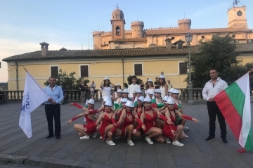 Общински младежки дом с блестящо представяне на фестивал в Италия