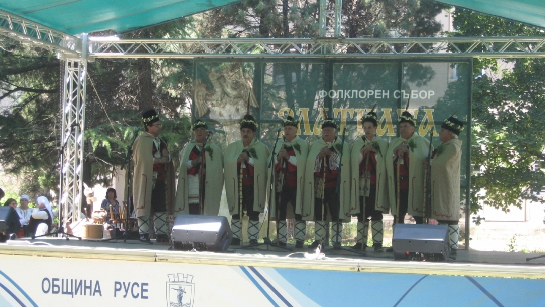 Читалището „Св. Св. Кирил и Методий 1924“ от кв. Средна кула  спечели призът „Златната гъдулка” 2015