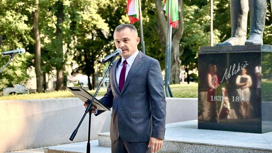 С полагане на венци и цветя Русе отбеляза 189 г. от рождението на Васил Левски