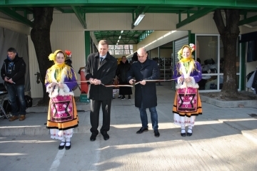 Кметът на Община Русе Пламен Стоилов откри нова сграда на Централния пазар