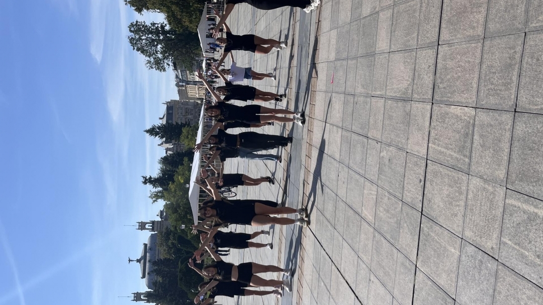 Флашмоб и демонстрации дадоха старт на творческия сезон в Младежкия дом