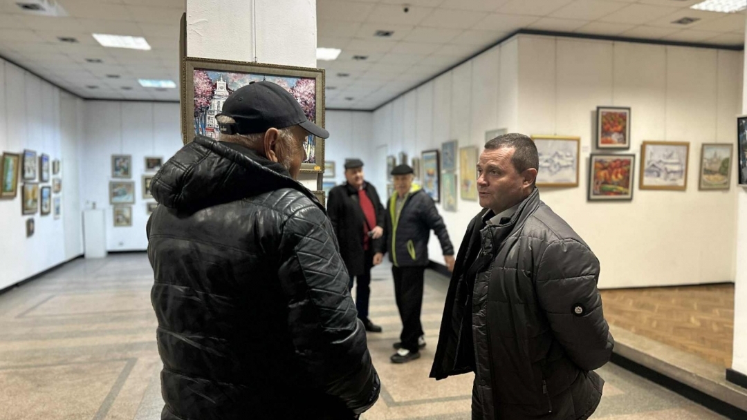 Пенчо Милков откри изложбата „Зимно настроение“ на Дружеството на русенските художници