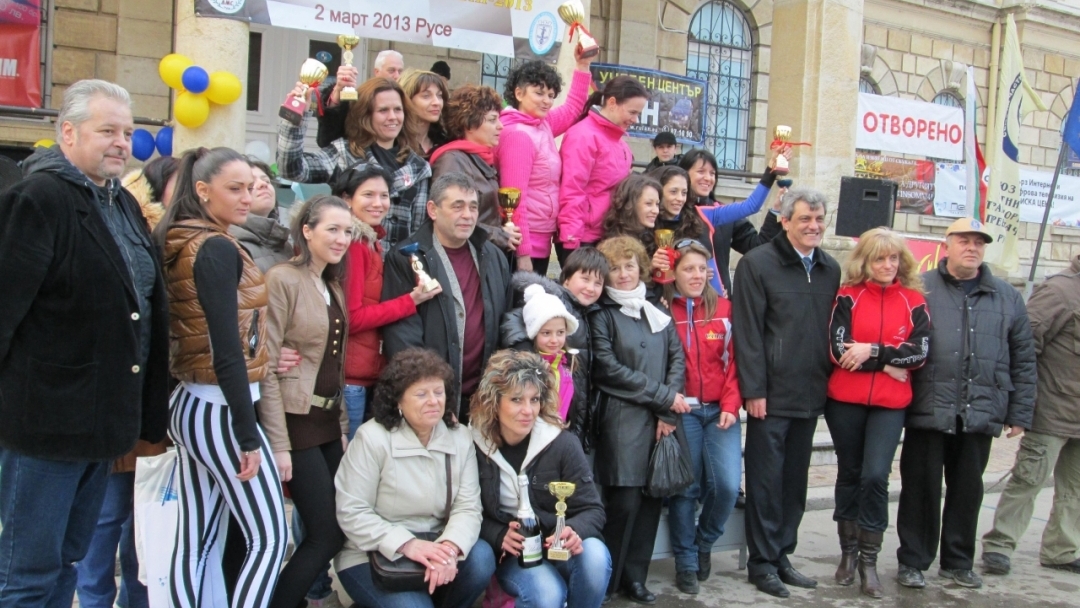 14 дами се състезаваха в автомобилно шоу за купата на община Русе 