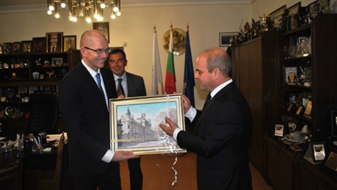 Кметът Пламен Стоилов се срещна с представители на Световната банка и Европейската комисия