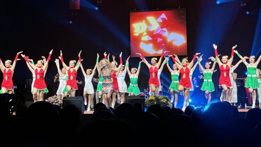 Деси Добрева и младите таланти на Русе вдигнаха на крака зала „Арена“