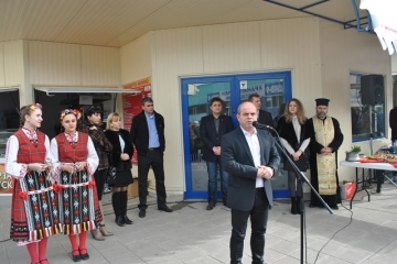  Нов търговски обект отвори врати на пазара в кв. 'Чародейка'