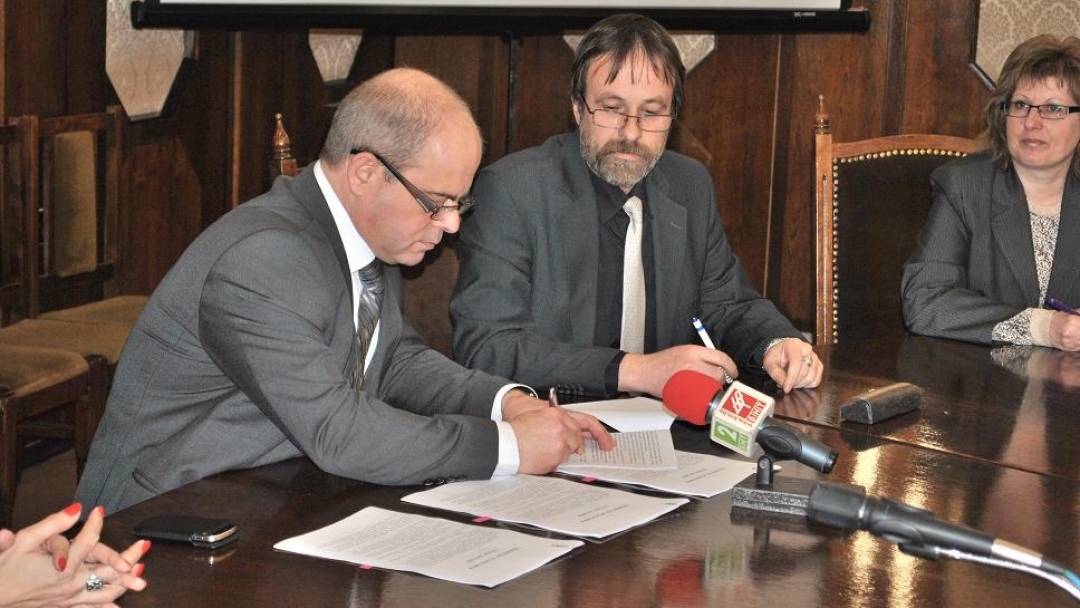 Община Русе и синдикатите подписаха колективен трудов договор за здравеопазването и социалните дейности