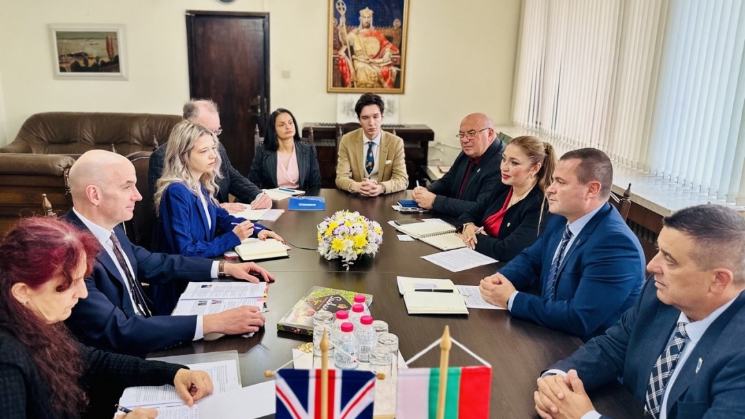 The Mayor of Ruse and the British Ambassador discussed opportunities for cooperation in the field of culture and youth initiatives