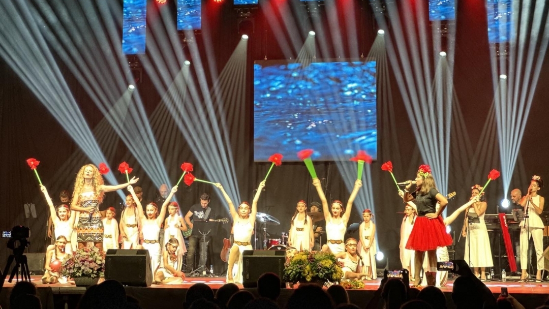 Деси Добрева и младите таланти на Русе вдигнаха на крака зала „Арена“