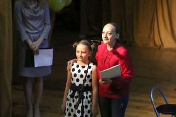 Празничен концерт-спектакъл по случай изпаращането на директора на ЦДГ "Здравец"