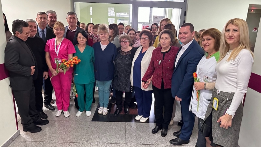 Русенските болници „Медика“ и „Канев“ отбелязаха Деня на родилната помощ
