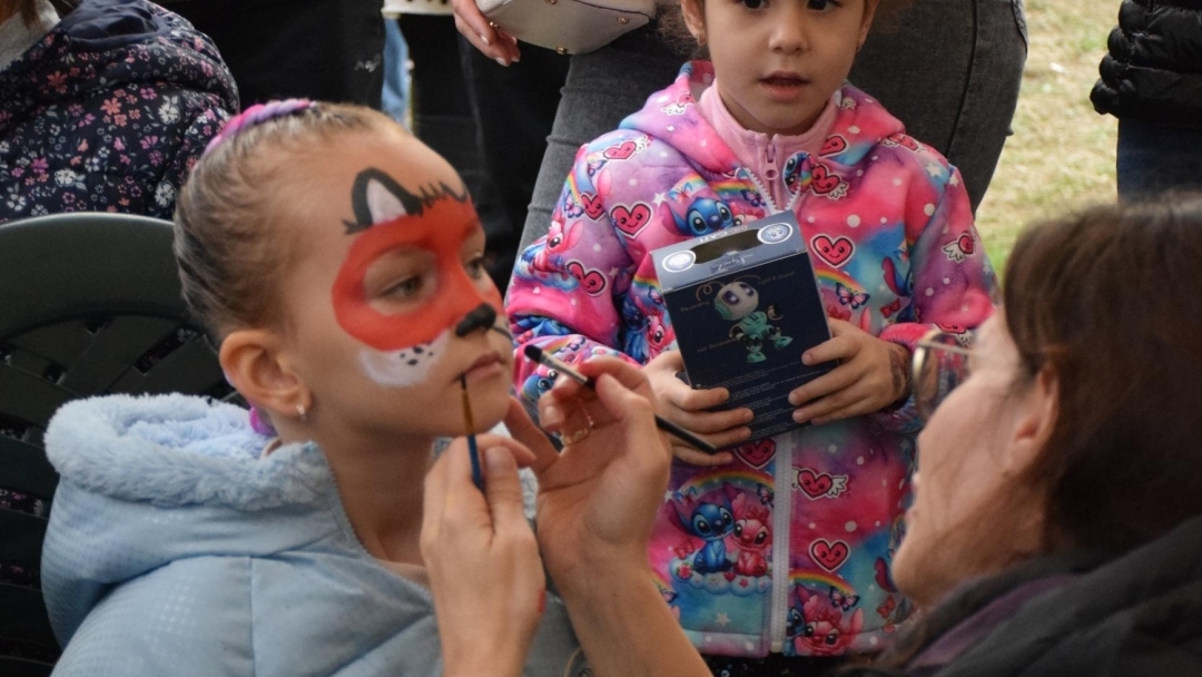 Кварталите „Дружба“ и „Чародейка“ в Русе празнуваха заедно с музика, танци и кулинарни битки