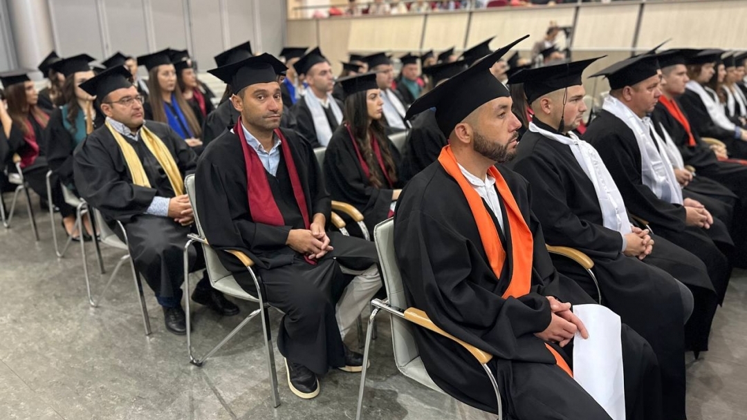 Mayor Pencho Milkov congratulates the Class of 2025 of the University of Ruse