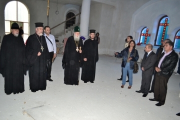 Българският патриарх Неофит отслужи молебен за довършването на храма „Всех Святих”