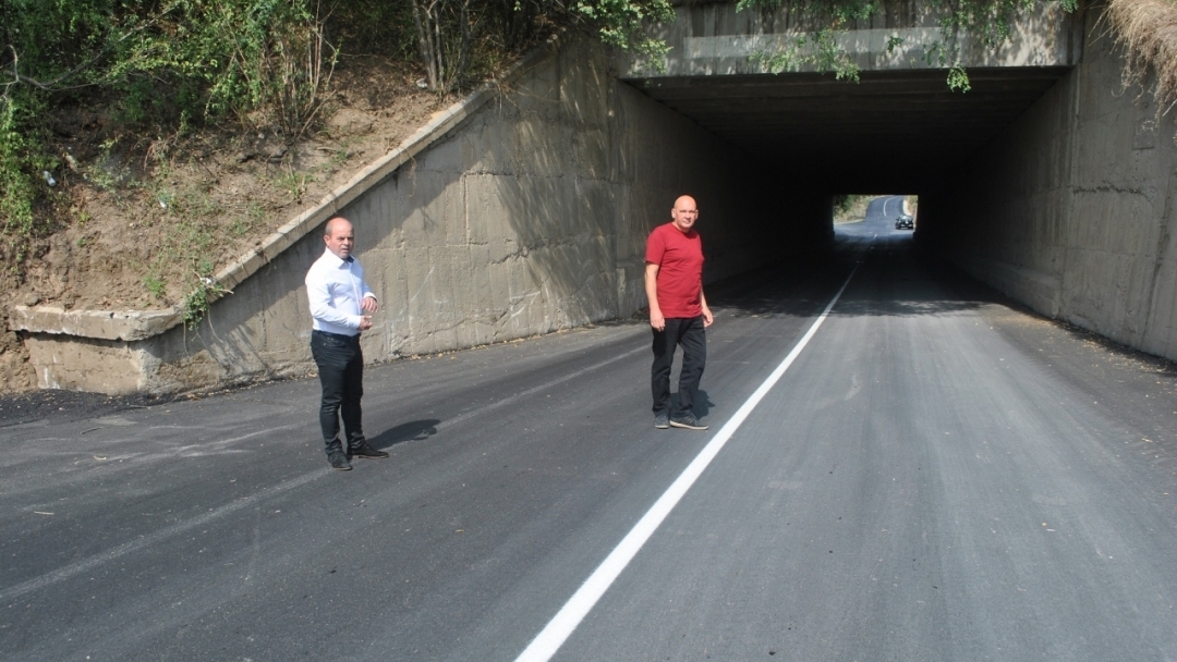 Кметът Пламен Стоилов инспектира нов път до Индустриалния парк