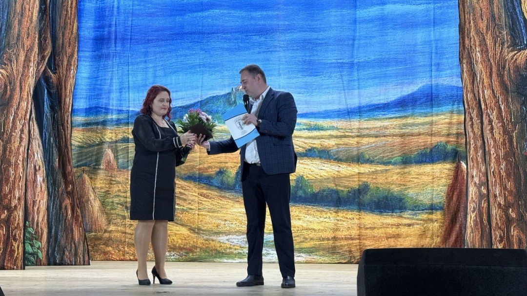 Танцов състав „Мартенски пъзел“ отбеляза 15 години с тържествен концерт