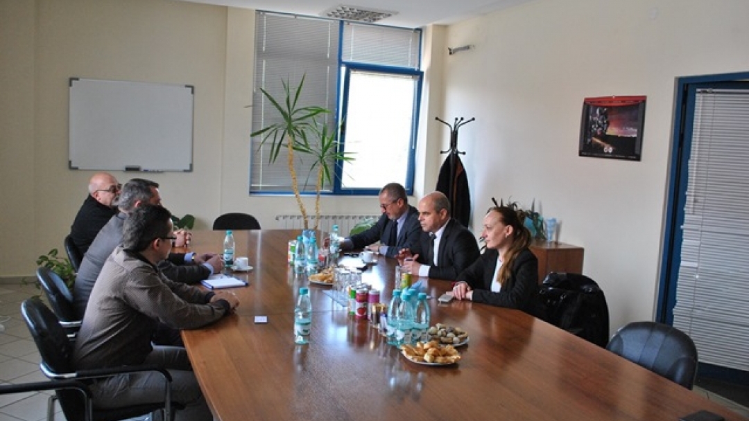 Кметът Пламен Стоилов се запозна на място с производствената база на „Фибран България“