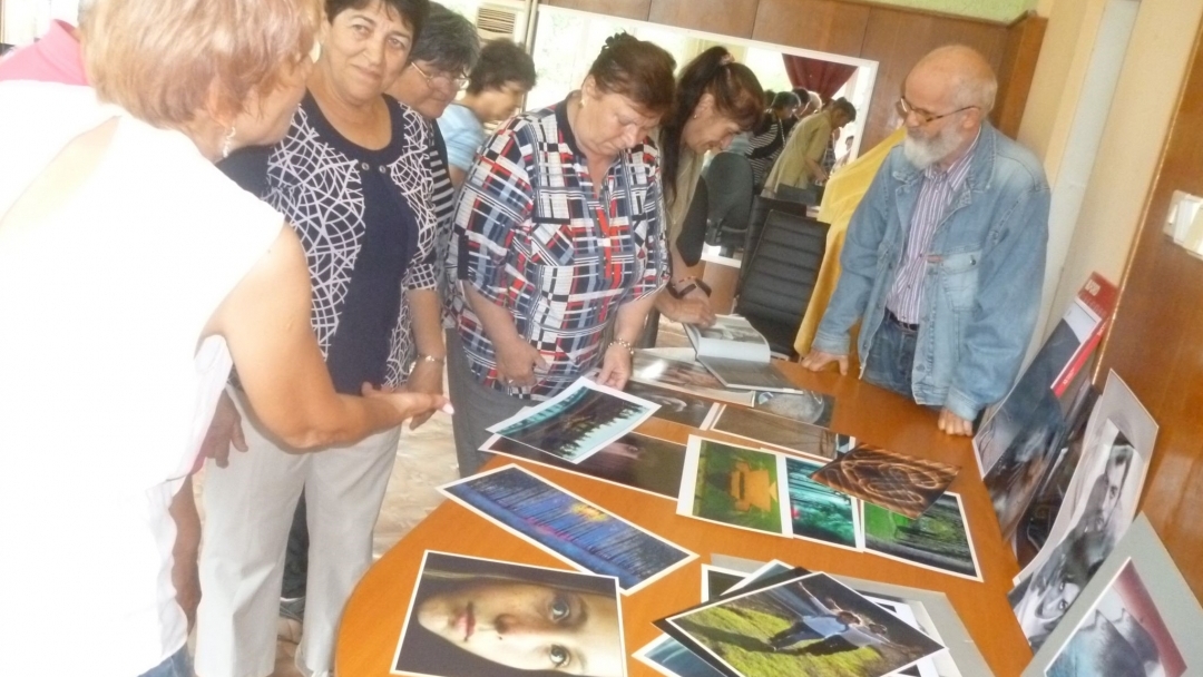 Фотоизложба радва жителите на село Николово