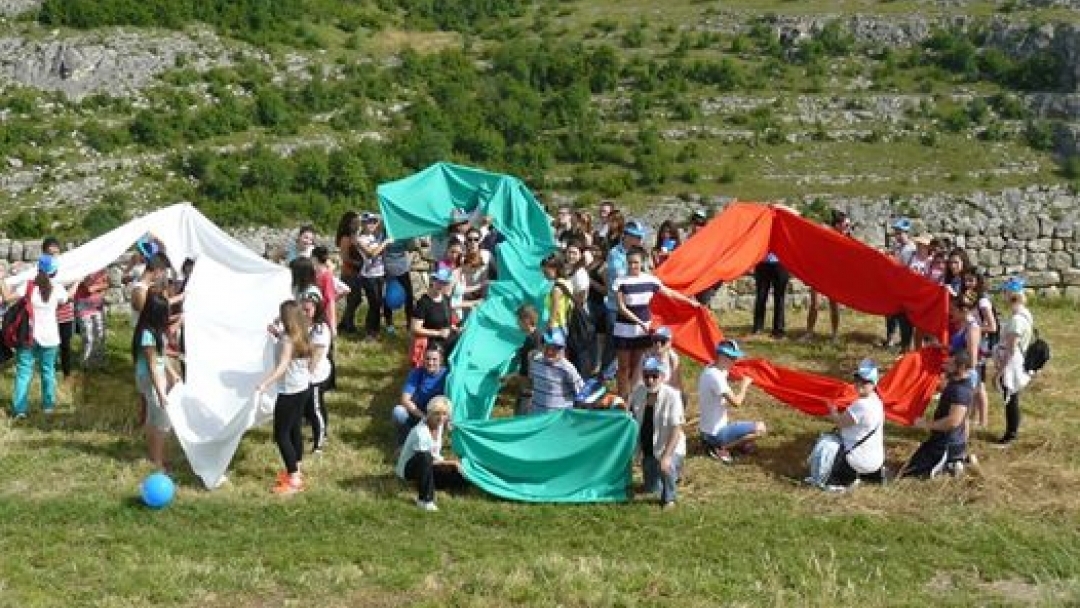 Над 240 ученици се включиха в туристическия поход на ПГО «Недка Иван Лазарова»