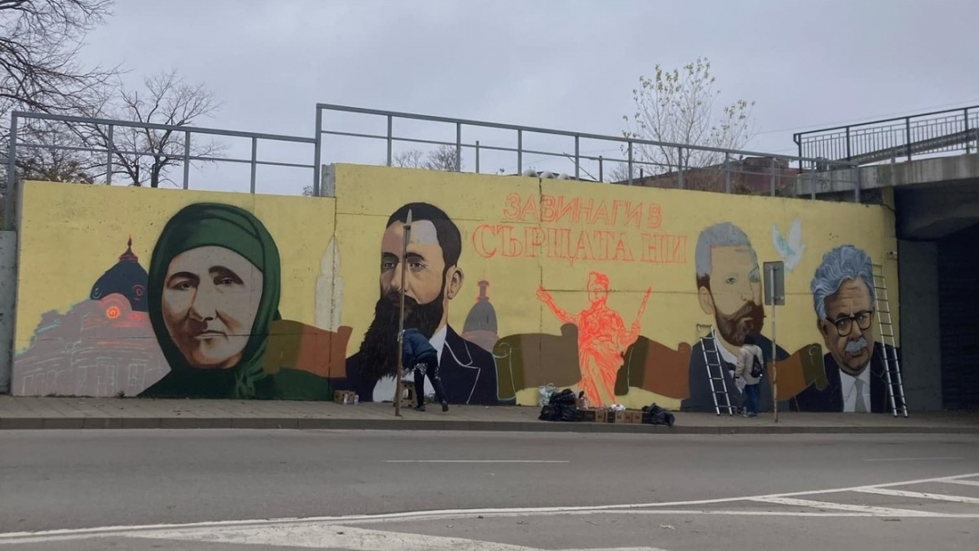 Graffiti gives a new look to the facades of kindergartens in Ruse