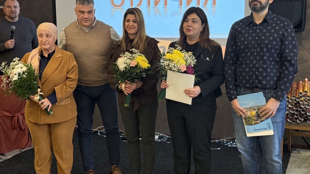 ТСК-Русе награди шампионите си и почете проф. д-р Кирил Панайотов