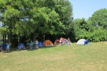 Русенски скаути разпънаха палатки в Лесопарк „Липник“
