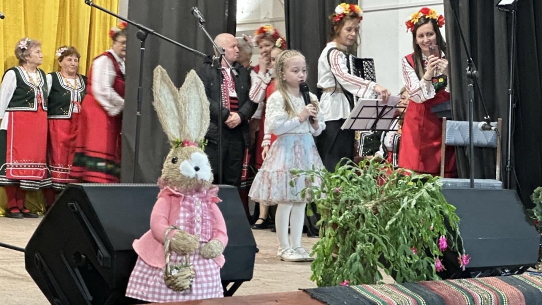 Бъзън отбеляза началото на пролетта с празничен концерт на самодейни състави към НЧ „Светлина – 1927“