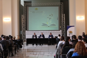 Зам.-кметът д-р Страхил Карапчански поздрави участниците в дискусия за националната стратегия за младежта