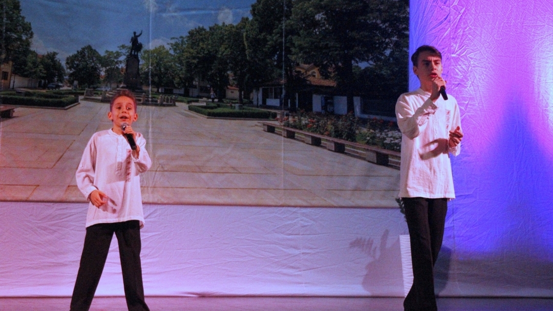 Русенски деца се върнаха с награди от националния конкурс за млади изпълнители „Песенна палитра“