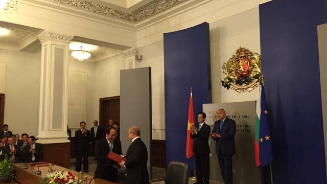 Община Русе подписа меморандум за сътрудничество с виетнамския град Кън Тхъ