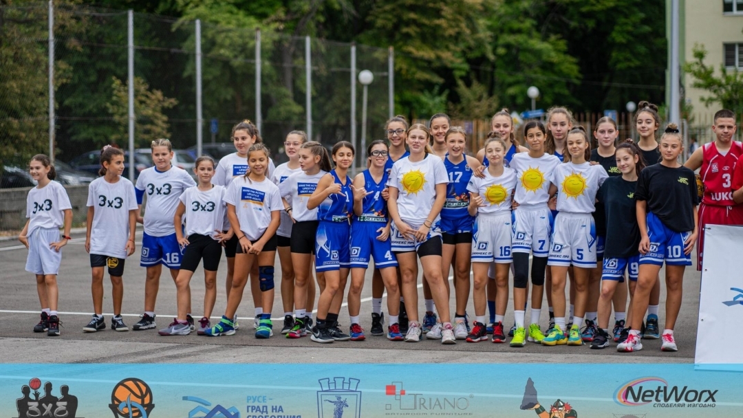 Над 100 участници се включиха в Стрийт баскет 3х3 турнир „Русе 2022“ 