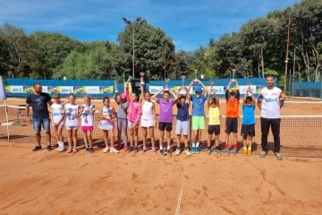 Най-добрите тенисисти сред децата се състезаваха през уикенда в Русе