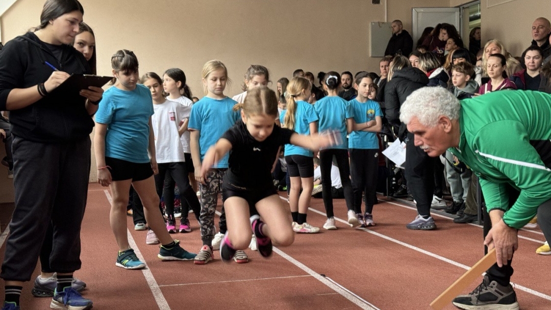 Традиционният турнир „Лъвски скок“ събра над 250 ученици в Русе