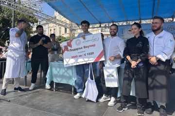 18-годишният Аслан Ахмедов е големият победител в конкурса за нетрадиционна торта „Гараш“ 