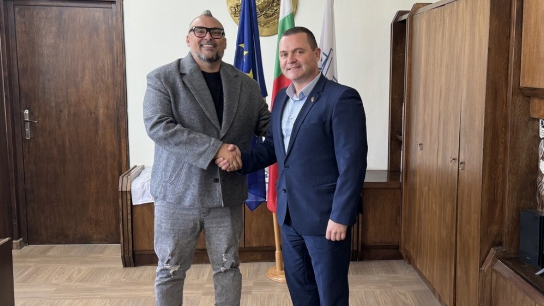 Кметът Пенчо Милков и режисьорът Хосе Варлета обсъдиха ролята на съвременното театрално изкуство