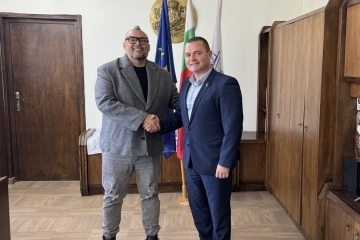 Кметът Пенчо Милков и режисьорът Хосе Варлета обсъдиха ролята на съвременното театрално изкуство