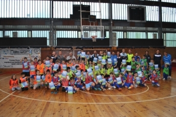 Отборът на училище „Васил Априлов“ спечели футболния турнир за купата на ФК „Дунав“  