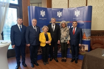 Димитър Недев уважи церемонията по удостояване на Лили Ганчева със званието „офицер“