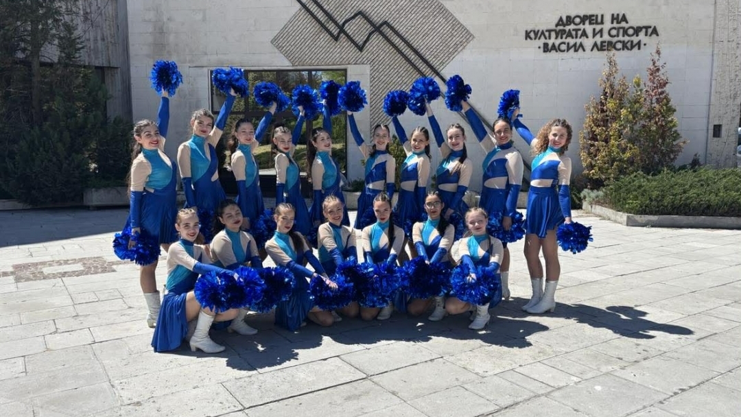 Мажоретен състав „Екстрийм“ с отличия от националния турнир „Търновска перла“