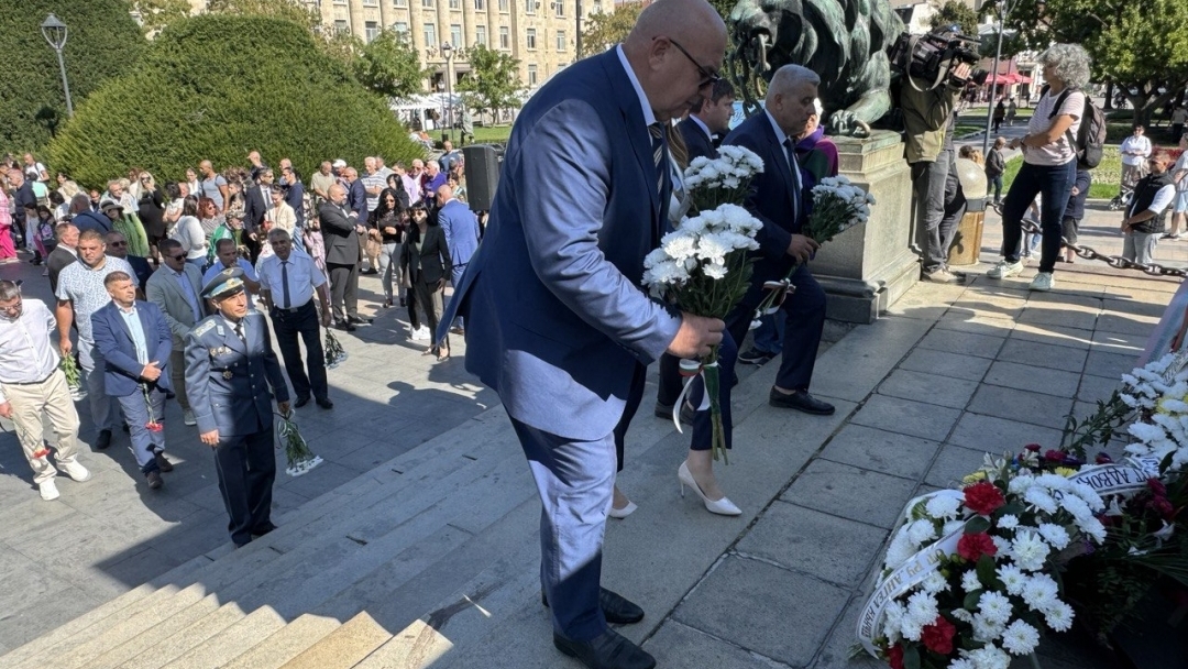 Русе отбеляза 118 години от обявяването на Независимостта на България