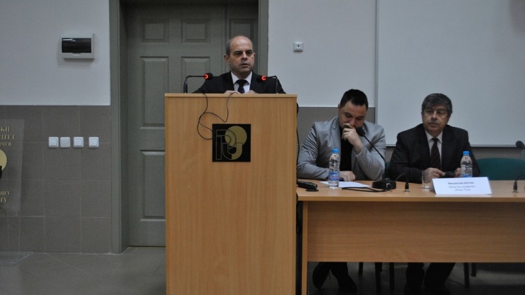 Университетът - домакин на дискусия за модерното и качествено образование