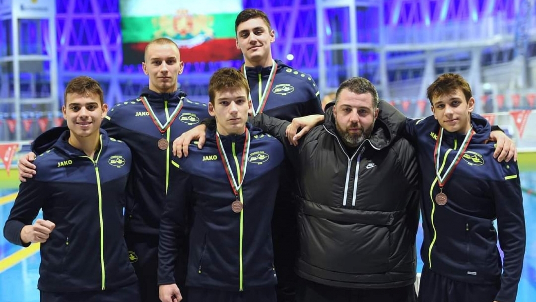 Плувците на "ИРИС" с национален рекорд от държавното първенство в Бургас