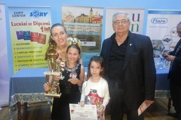 Международни награди от различни фестивални сцени за изпълнители на Вокално студио за поп и джаз 'Икономов'