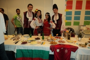 Младежи от Общинския младежки дом участваха в Тренинг курс 'Как да се справим с безработицата'