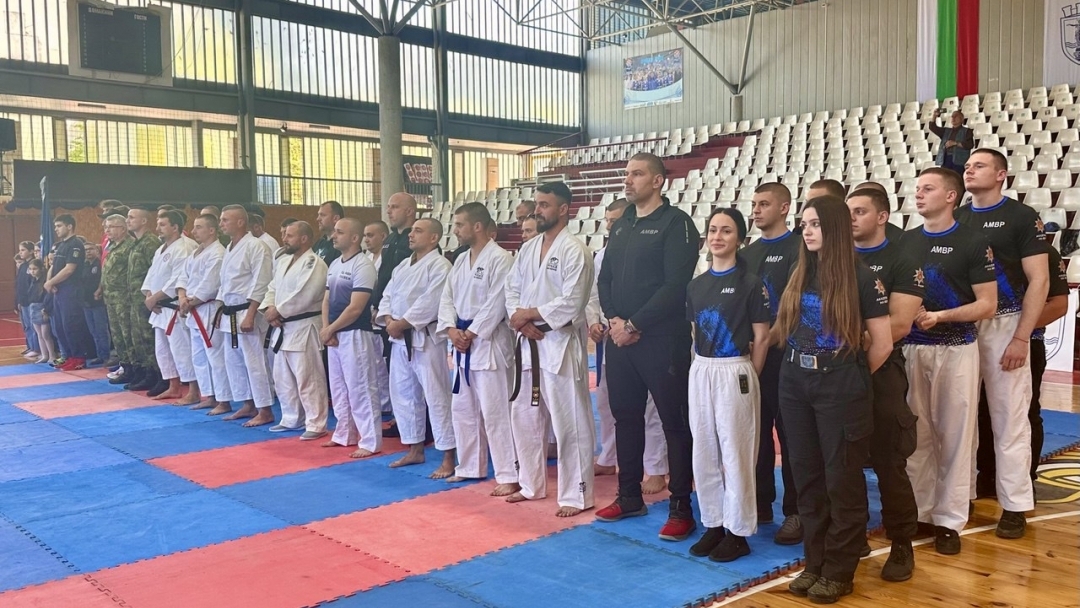 Pencho Milkov opened the Republican tournament in police personal defense and karate for Ministry of Interior employees in Ruse